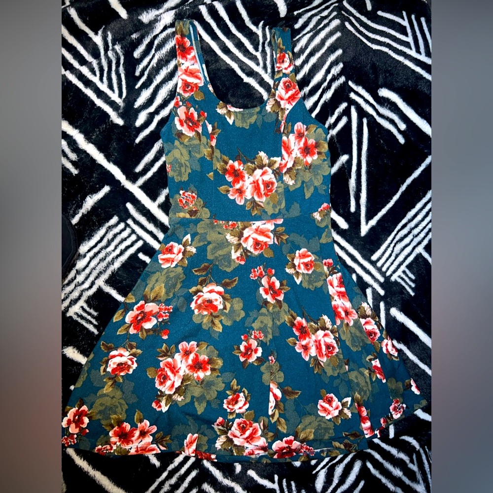 Iris Green/Blue Floral Dress size S